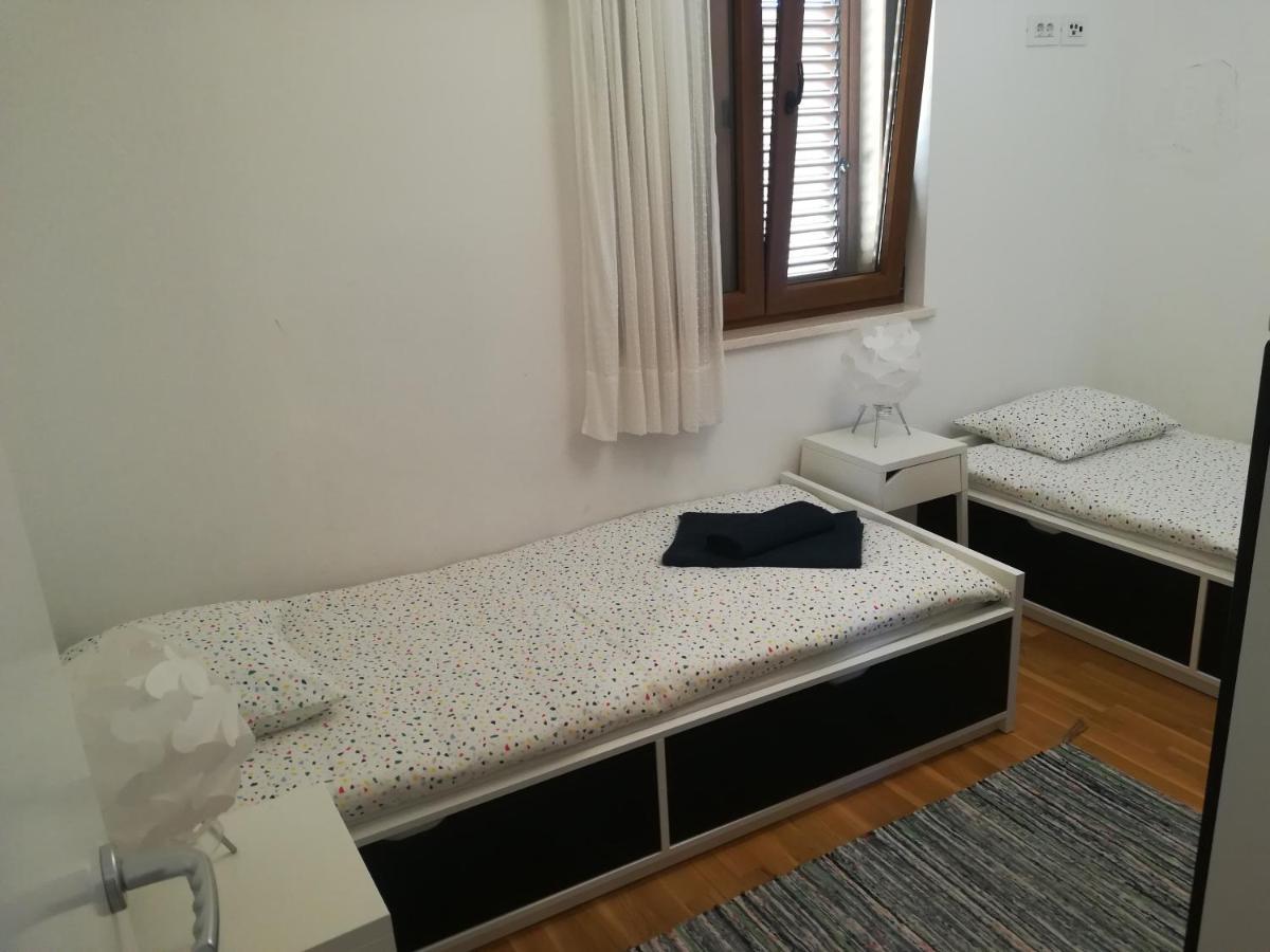Apartment Rossella Нин Экстерьер фото
